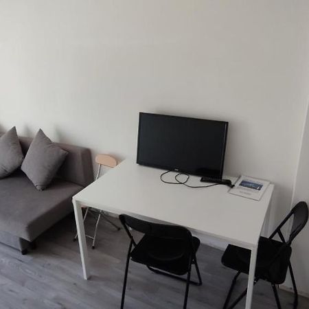 Slataper 22 - Sunny, Central And Confortable Триест Экстерьер фото